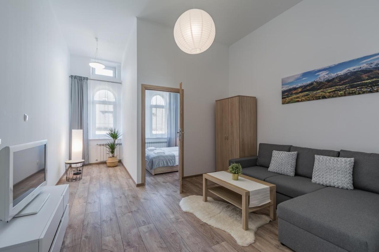 זקופאנה Apartamenty Interdom מראה חיצוני תמונה